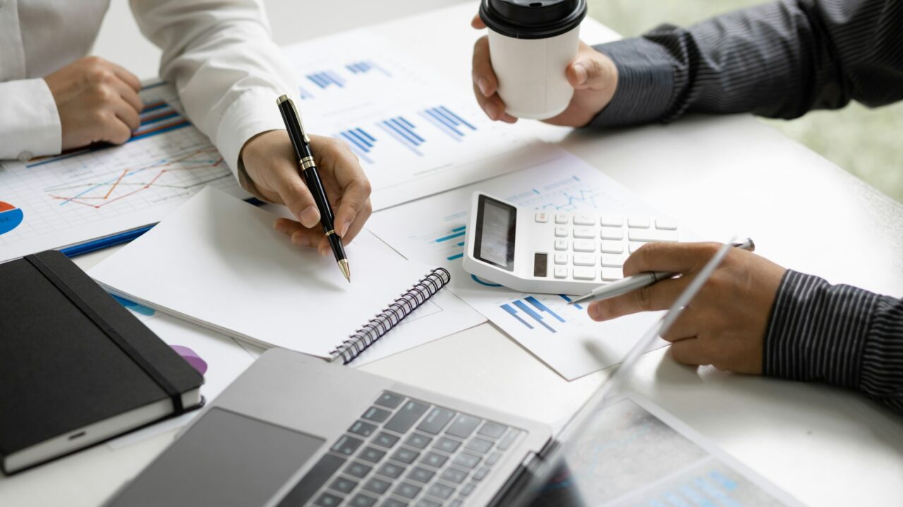 Jak rozliczyć podatek dochodowy w Holandii? Poradnik dla Polaków